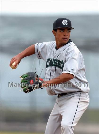 Thumbnail 3 in Kaiser @ Los Osos photogallery.
