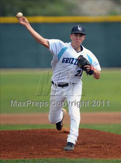 Thumbnail 2 in Kaiser @ Los Osos photogallery.