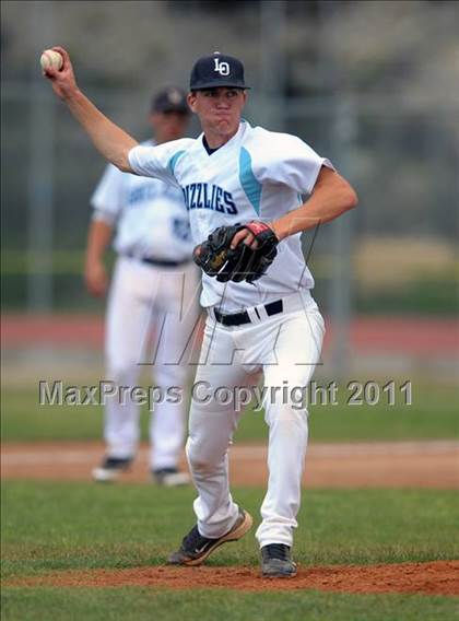 Thumbnail 1 in Kaiser @ Los Osos photogallery.