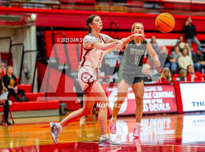 Thumbnail 3 in Glenbard West @ Hinsdale Central photogallery.