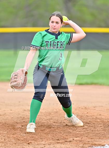 Thumbnail 1 in Muncie Central @ Yorktown photogallery.