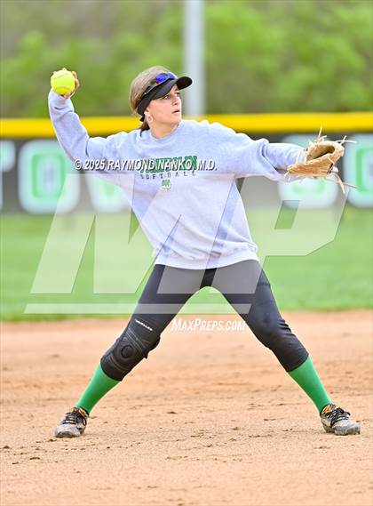 Thumbnail 1 in Muncie Central @ Yorktown photogallery.