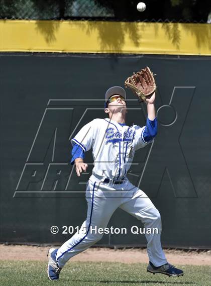 Thumbnail 2 in Santa Margarita vs. De La Salle (Anderson Bat National Classic) photogallery.