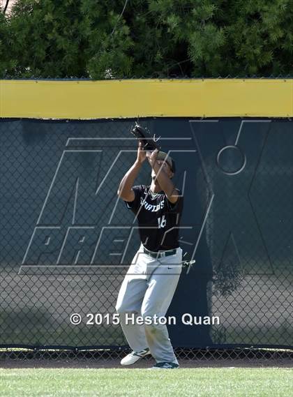 Thumbnail 3 in Santa Margarita vs. De La Salle (Anderson Bat National Classic) photogallery.