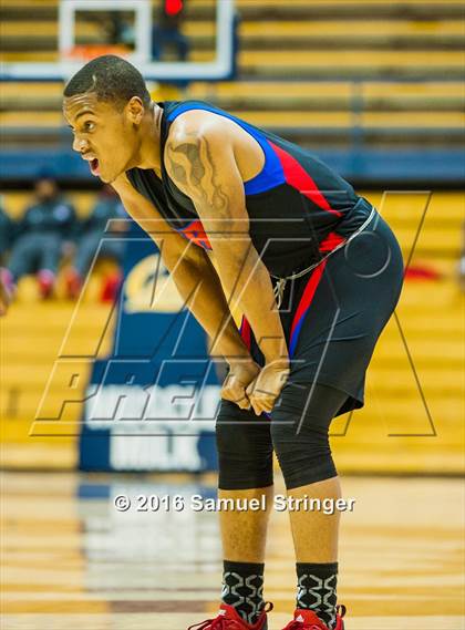 Thumbnail 3 in McClymonds vs. Curie (Oakland Legends Classic) photogallery.