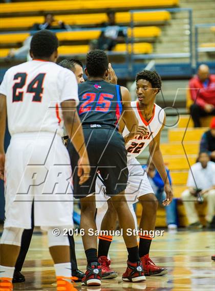 Thumbnail 3 in McClymonds vs. Curie (Oakland Legends Classic) photogallery.