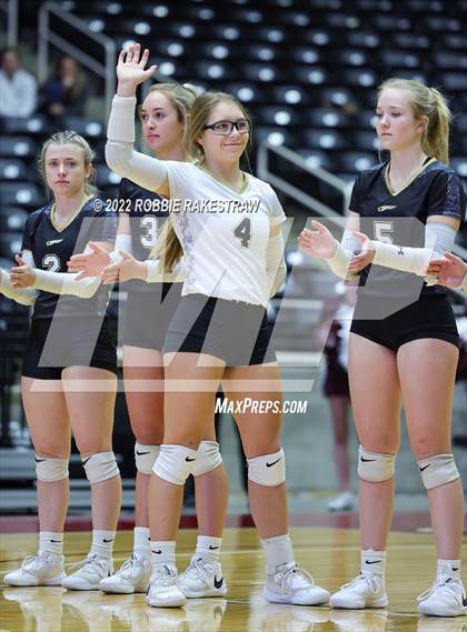 Thumbnail 2 in Bushland vs. East Bernard (UIL 3A Semifinal) photogallery.