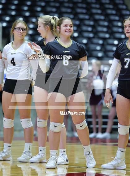 Thumbnail 1 in Bushland vs. East Bernard (UIL 3A Semifinal) photogallery.