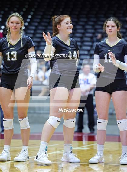 Thumbnail 2 in Bushland vs. East Bernard (UIL 3A Semifinal) photogallery.