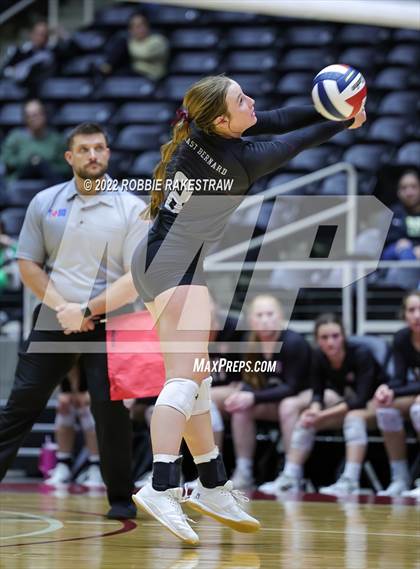 Thumbnail 2 in Bushland vs. East Bernard (UIL 3A Semifinal) photogallery.