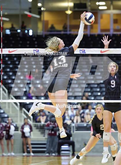 Thumbnail 3 in Bushland vs. East Bernard (UIL 3A Semifinal) photogallery.
