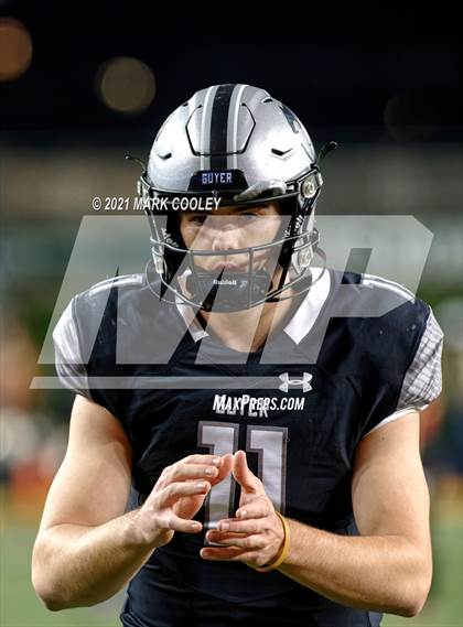 Thumbnail 2 in Guyer vs. Tomball (UIL 6A DII Semifinal) photogallery.