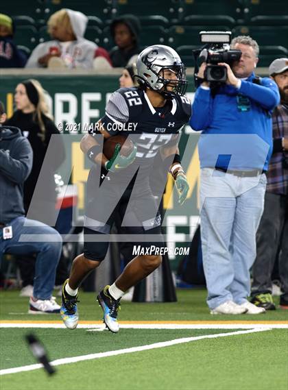 Thumbnail 3 in Guyer vs. Tomball (UIL 6A DII Semifinal) photogallery.