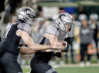 Thumbnail 1 in Guyer vs. Tomball (UIL 6A DII Semifinal) photogallery.