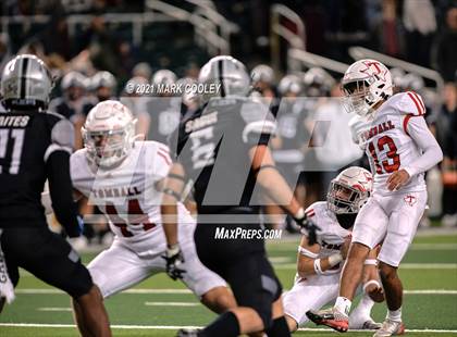 Thumbnail 2 in Guyer vs. Tomball (UIL 6A DII Semifinal) photogallery.