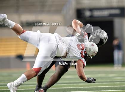 Thumbnail 1 in Guyer vs. Tomball (UIL 6A DII Semifinal) photogallery.