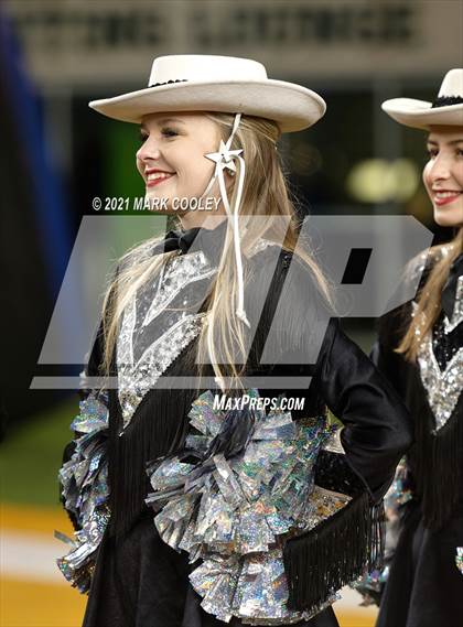 Thumbnail 1 in Guyer vs. Tomball (UIL 6A DII Semifinal) photogallery.