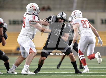 Thumbnail 1 in Guyer vs. Tomball (UIL 6A DII Semifinal) photogallery.
