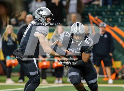 Thumbnail 3 in Guyer vs. Tomball (UIL 6A DII Semifinal) photogallery.