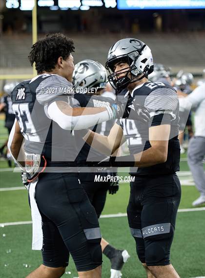Thumbnail 2 in Guyer vs. Tomball (UIL 6A DII Semifinal) photogallery.