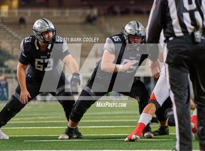 Thumbnail 3 in Guyer vs. Tomball (UIL 6A DII Semifinal) photogallery.