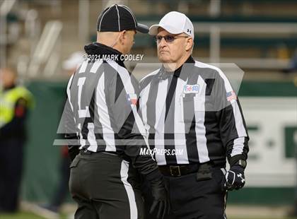 Thumbnail 3 in Guyer vs. Tomball (UIL 6A DII Semifinal) photogallery.