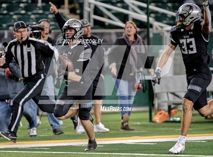 Thumbnail 1 in Guyer vs. Tomball (UIL 6A DII Semifinal) photogallery.