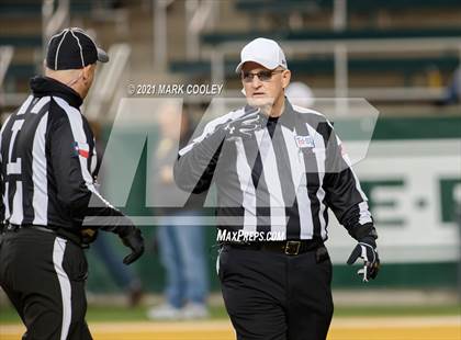 Thumbnail 2 in Guyer vs. Tomball (UIL 6A DII Semifinal) photogallery.