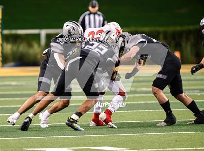Thumbnail 3 in Guyer vs. Tomball (UIL 6A DII Semifinal) photogallery.