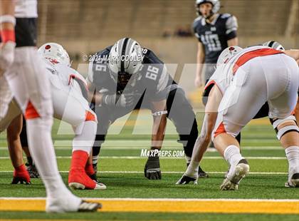 Thumbnail 3 in Guyer vs. Tomball (UIL 6A DII Semifinal) photogallery.