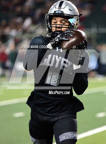 Thumbnail 2 in Guyer vs. Tomball (UIL 6A DII Semifinal) photogallery.