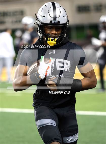 Thumbnail 3 in Guyer vs. Tomball (UIL 6A DII Semifinal) photogallery.