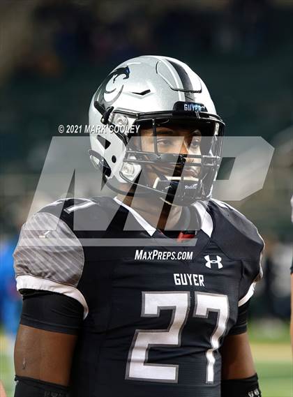 Thumbnail 1 in Guyer vs. Tomball (UIL 6A DII Semifinal) photogallery.