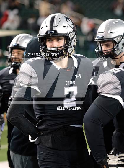 Thumbnail 2 in Guyer vs. Tomball (UIL 6A DII Semifinal) photogallery.