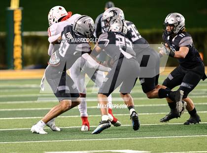 Thumbnail 2 in Guyer vs. Tomball (UIL 6A DII Semifinal) photogallery.
