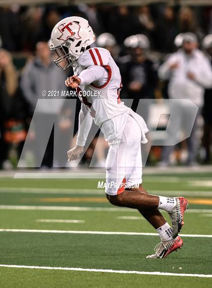 Thumbnail 1 in Guyer vs. Tomball (UIL 6A DII Semifinal) photogallery.