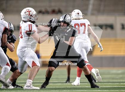 Thumbnail 3 in Guyer vs. Tomball (UIL 6A DII Semifinal) photogallery.