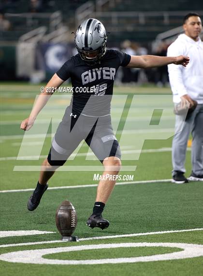 Thumbnail 1 in Guyer vs. Tomball (UIL 6A DII Semifinal) photogallery.