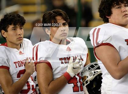 Thumbnail 2 in Guyer vs. Tomball (UIL 6A DII Semifinal) photogallery.