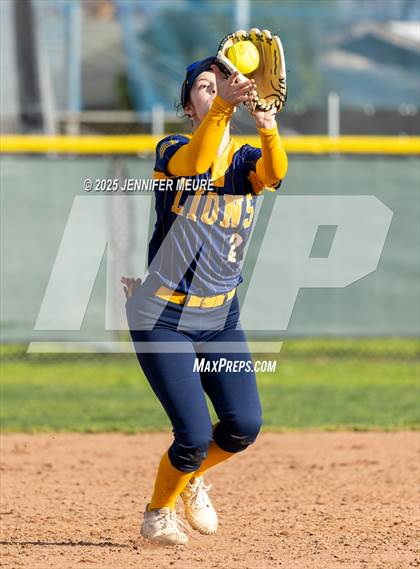 Thumbnail 3 in Big Valley Christian vs. Tracy photogallery.