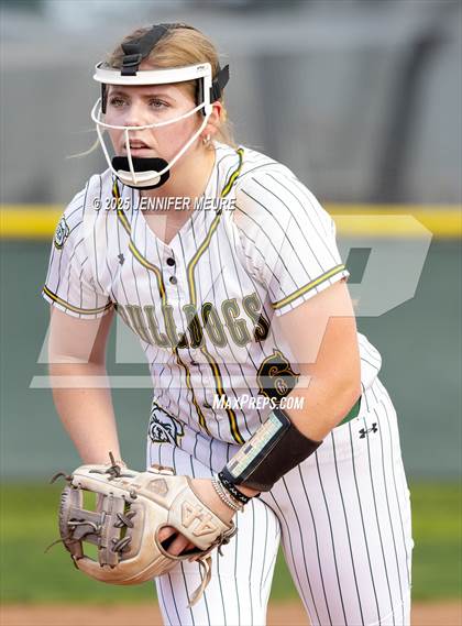 Thumbnail 3 in Big Valley Christian vs. Tracy photogallery.