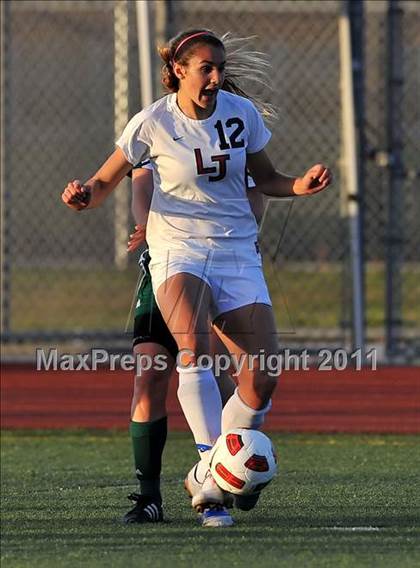Thumbnail 3 in Coronado vs. La Jolla (CIF SoCal D2 Regional Final) photogallery.