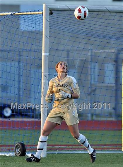 Thumbnail 3 in Coronado vs. La Jolla (CIF SoCal D2 Regional Final) photogallery.