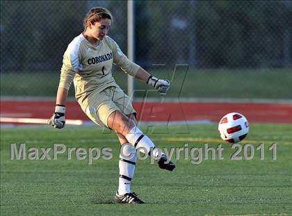 Thumbnail 2 in Coronado vs. La Jolla (CIF SoCal D2 Regional Final) photogallery.