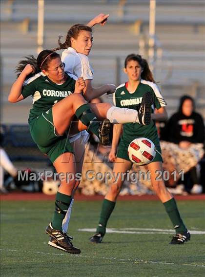 Thumbnail 2 in Coronado vs. La Jolla (CIF SoCal D2 Regional Final) photogallery.