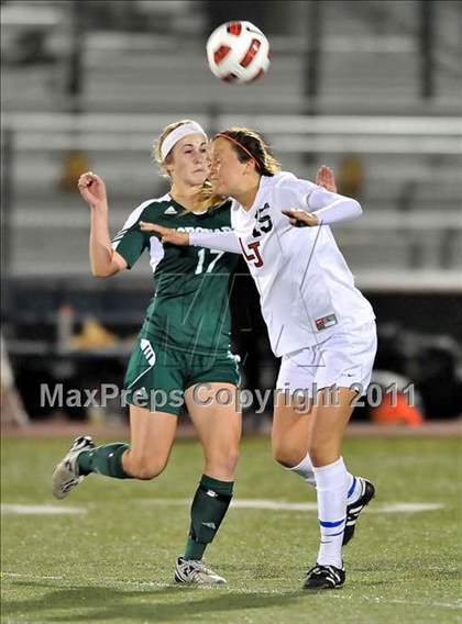 Thumbnail 2 in Coronado vs. La Jolla (CIF SoCal D2 Regional Final) photogallery.