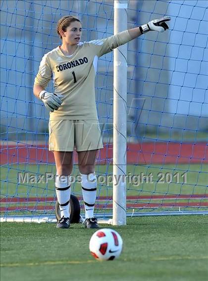 Thumbnail 3 in Coronado vs. La Jolla (CIF SoCal D2 Regional Final) photogallery.