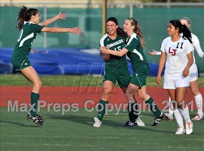 Thumbnail 3 in Coronado vs. La Jolla (CIF SoCal D2 Regional Final) photogallery.