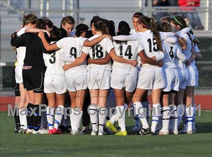 Thumbnail 2 in Coronado vs. La Jolla (CIF SoCal D2 Regional Final) photogallery.