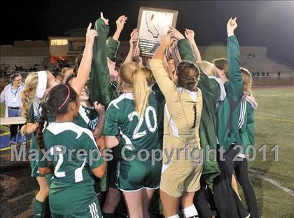Thumbnail 2 in Coronado vs. La Jolla (CIF SoCal D2 Regional Final) photogallery.